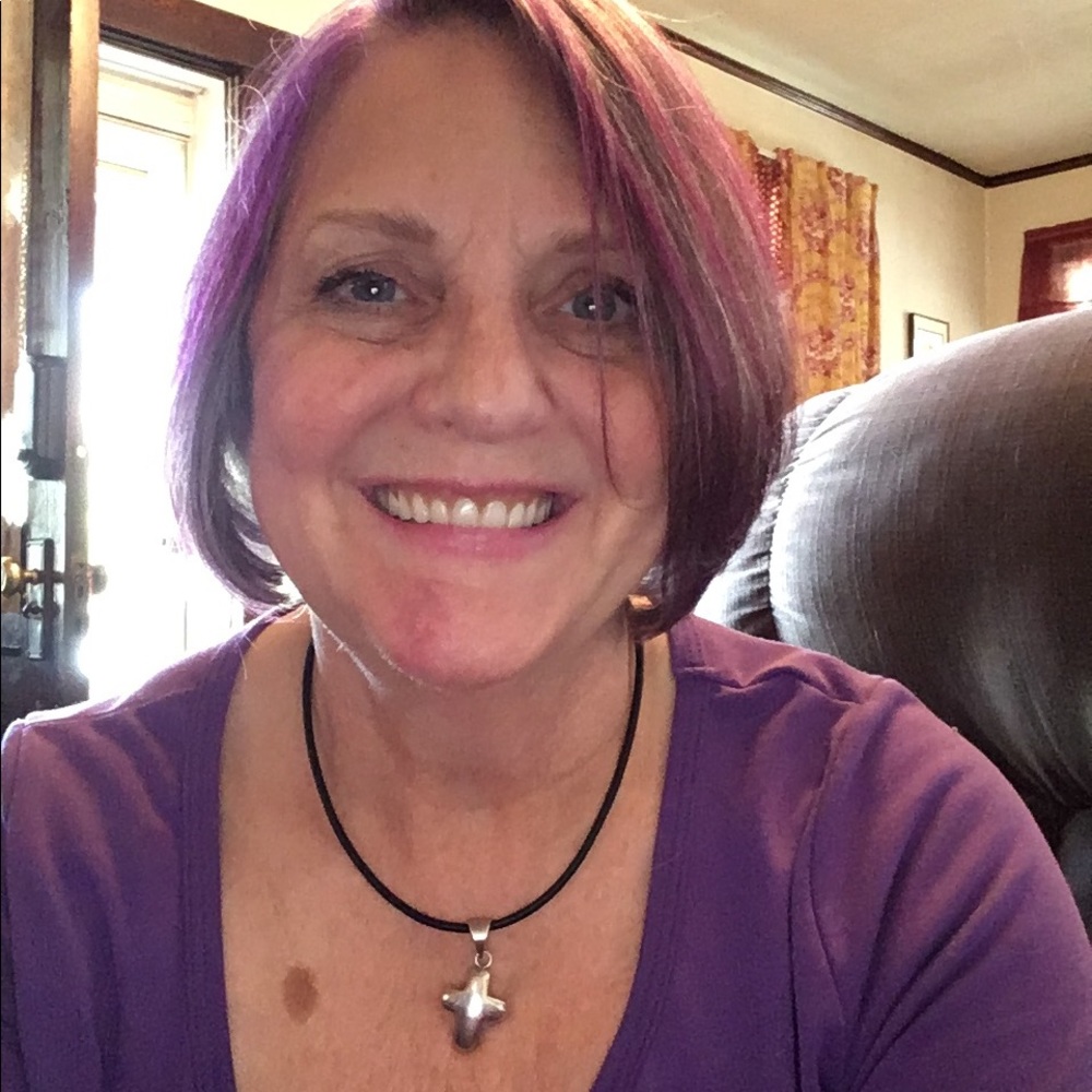 Meet your Posher, Linda